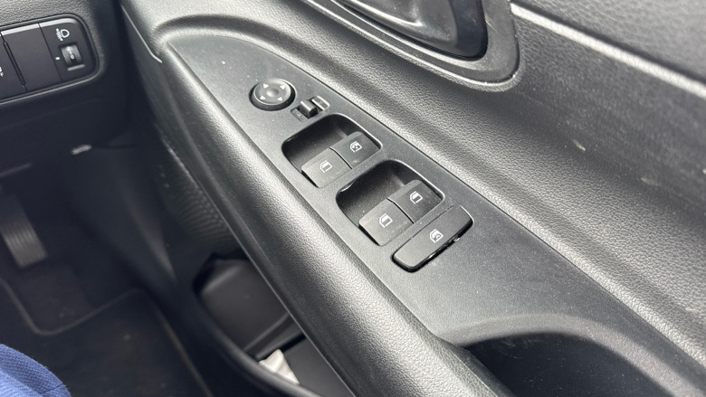 Hyundai i20 1.0T GDi 48V MHD SE Connect 5dr Petrol Hatchback